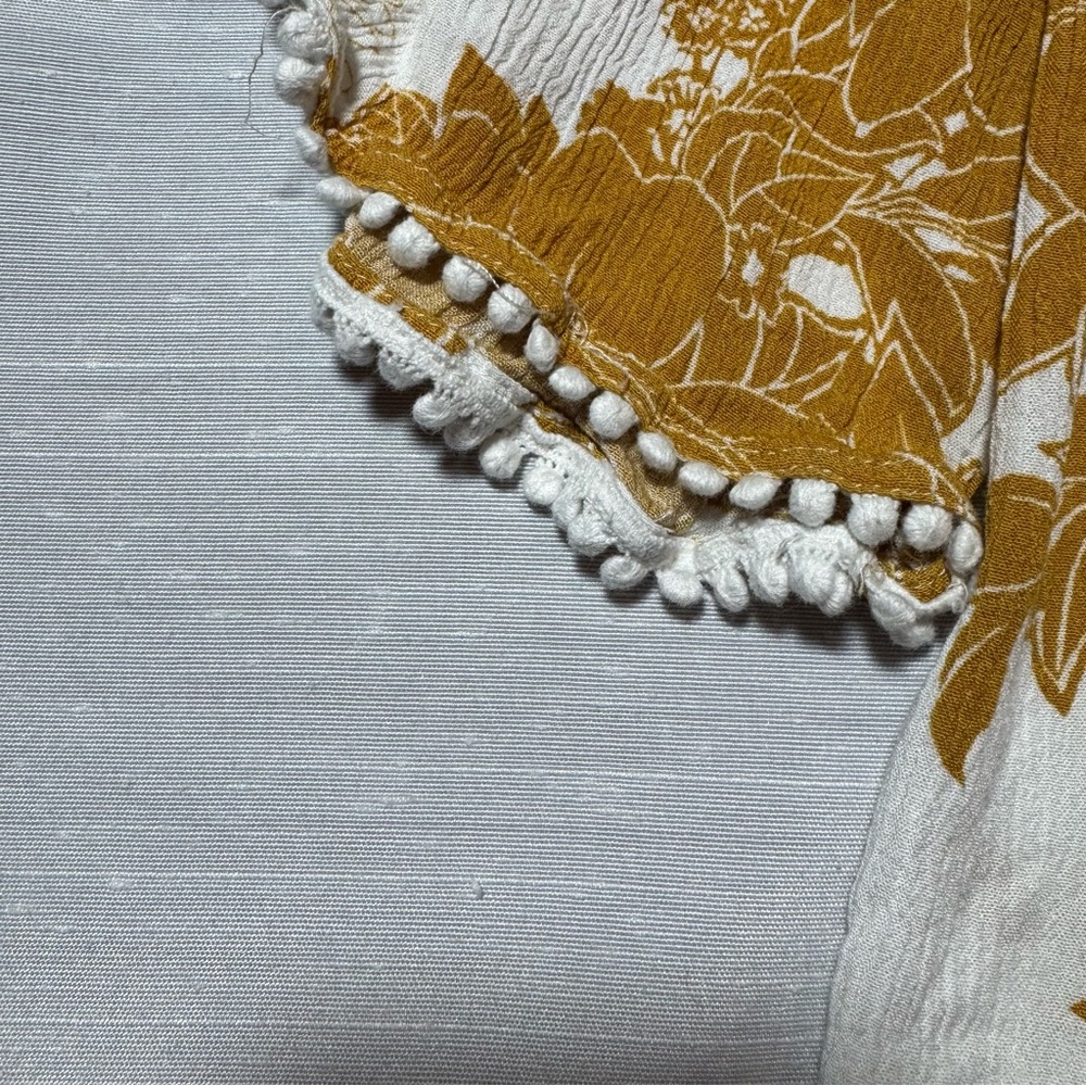 🌼 MIX by 41 Hawthorn Mustard Floral Blouse – Size M - Picture 6 of 7